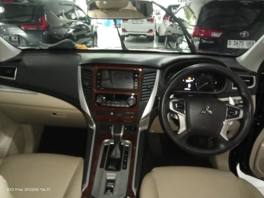 Foto Mobil Bekas Dashboard Mitsubishi Pajero Sport 2.4 Dakar Ultimate tahun 2019