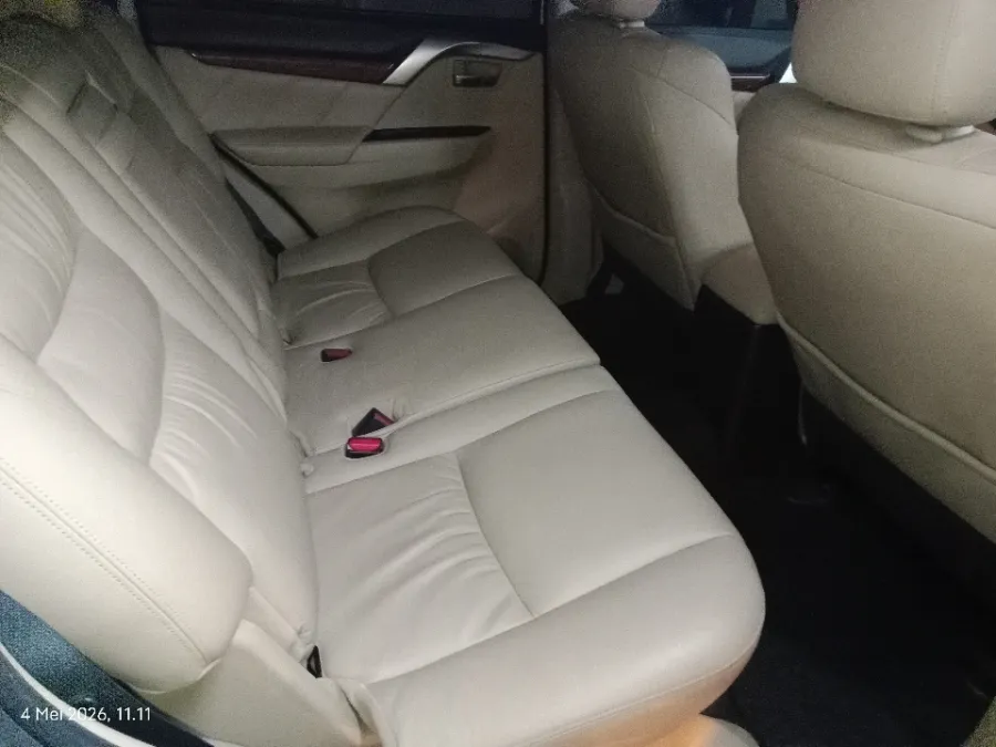 Foto Mobil Bekas Kabin Belakang Mitsubishi Pajero Sport 2.4 Dakar Ultimate tahun 2019
