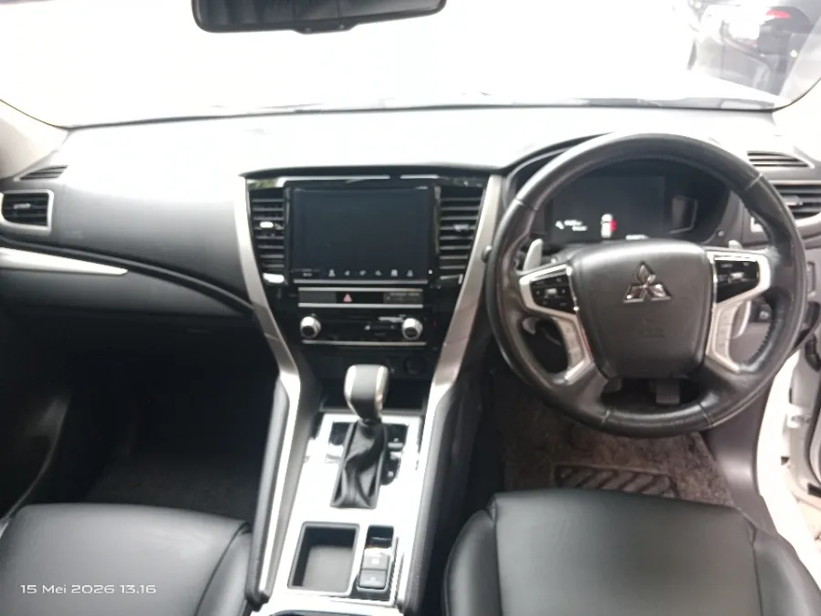 Foto Mobil Bekas Dashboard Mitsubishi Pajero Sport 2.4 Dakar Ultimate tahun 2021