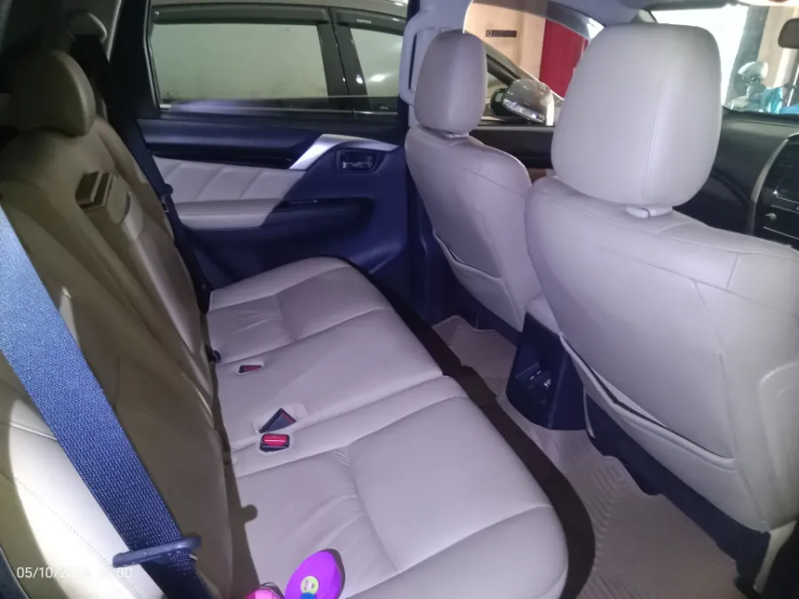 Foto Mobil Bekas Kabin Belakang Mitsubishi Pajero Sport 2.4 Dakar Ultimate tahun 2021