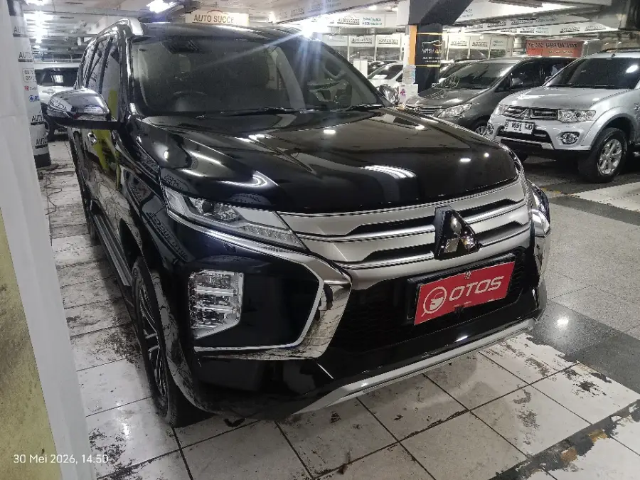 Foto Mobil Bekas Kanan Depan Mitsubishi Pajero Sport 2.4 Dakar Ultimate tahun 2022