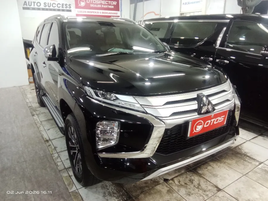 Foto Mobil Bekas Kanan Depan Mitsubishi Pajero Sport 2.4 Dakar Ultimate tahun 2022