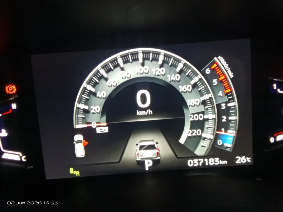 Foto Mobil Bekas Odometer Mitsubishi Pajero Sport 2.4 Dakar Ultimate tahun 2022