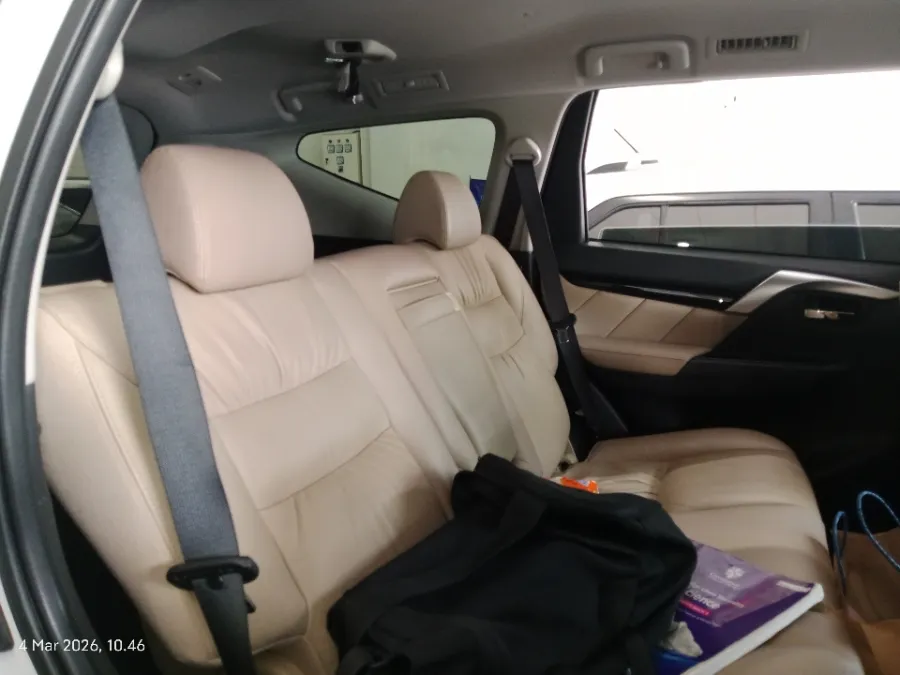 Foto Mobil Bekas Kabin Belakang Mitsubishi Pajero Sport 2.4 Dakar Ultimate tahun 2023