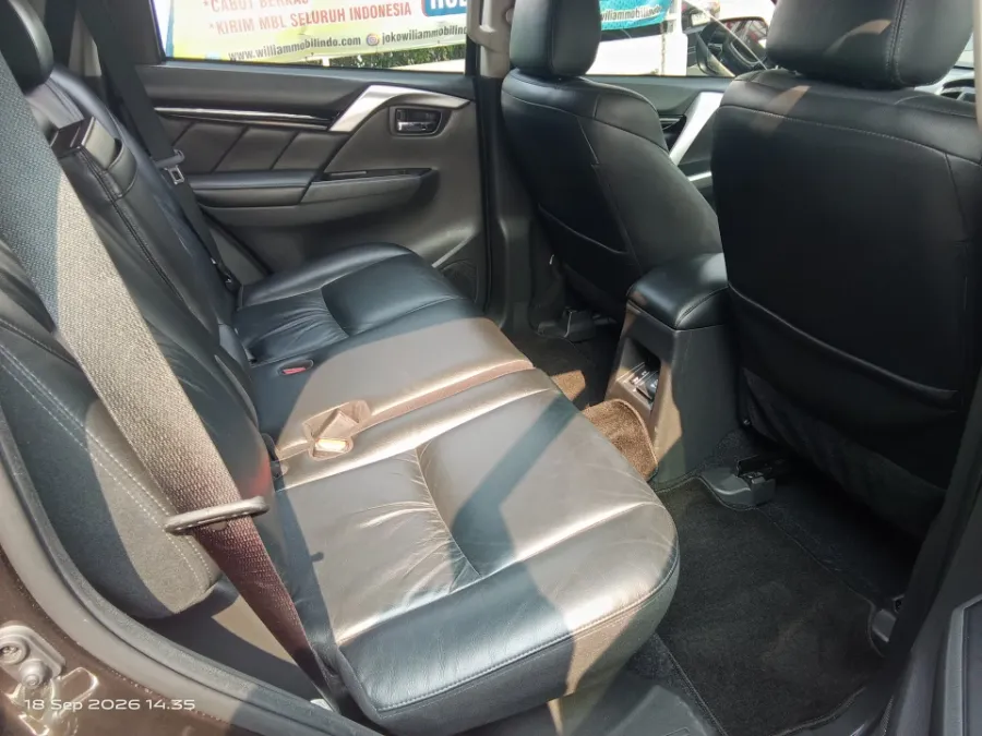 Foto Mobil Bekas Kabin Belakang Mitsubishi Pajero Sport 2.4 Dakar Ultimate tahun 2023