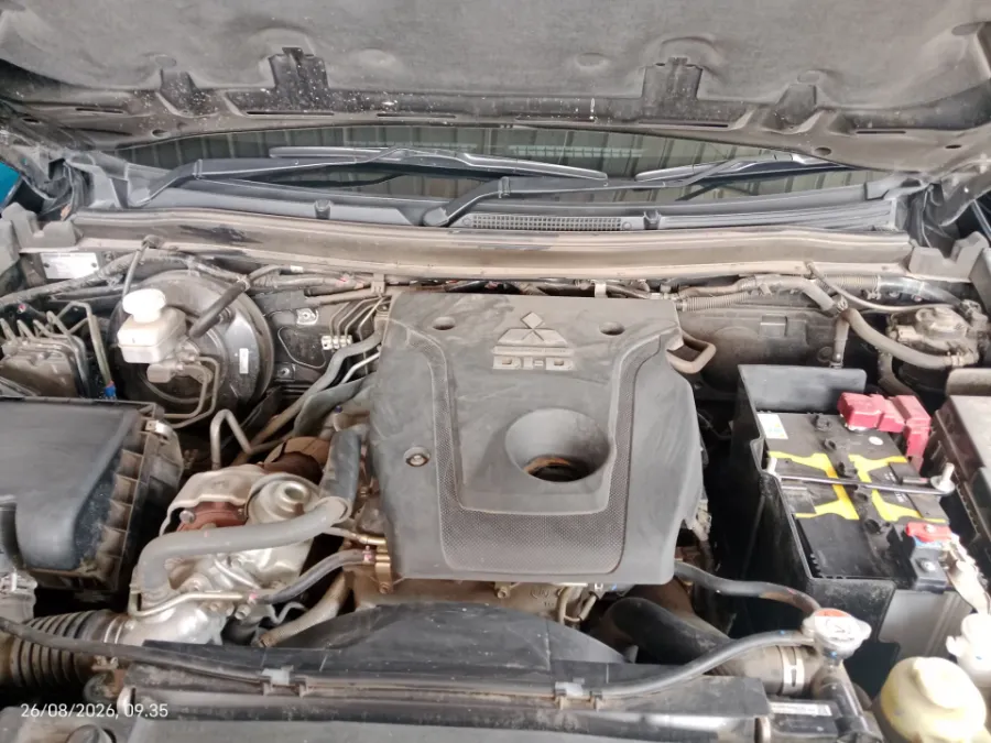Foto Mobil Bekas Mesin Mitsubishi Pajero Sport 2.4 Dakar Ultimate tahun 2023
