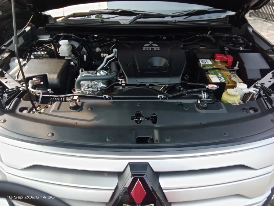 Foto Mobil Bekas Mesin Mitsubishi Pajero Sport 2.4 Dakar Ultimate tahun 2023