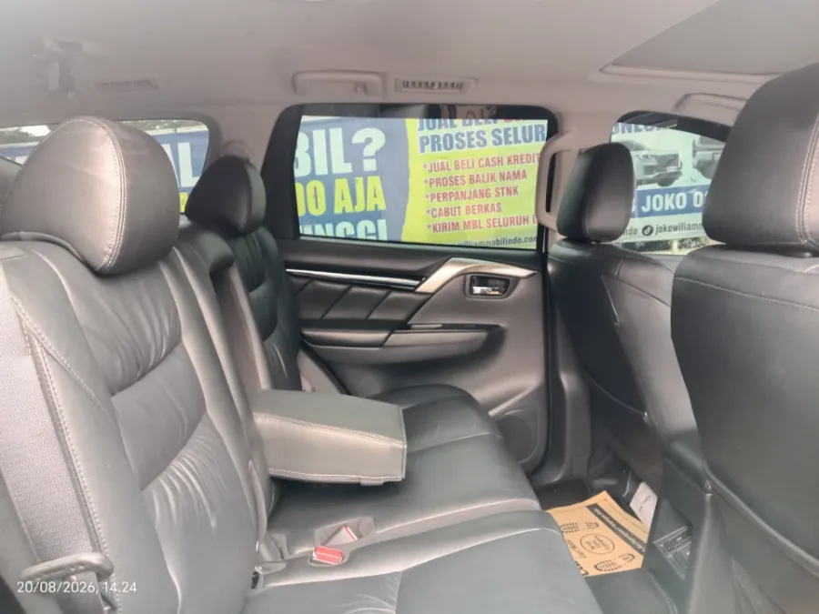Foto Mobil Bekas Kabin Belakang Mitsubishi Pajero Sport 2.4 Dakar Ultimate 4X4 tahun 2023