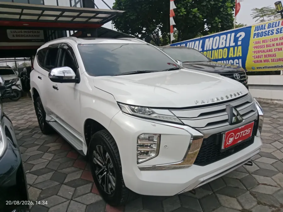 Foto Mobil Bekas Kanan Depan Mitsubishi Pajero Sport 2.4 Dakar Ultimate 4X4 tahun 2023