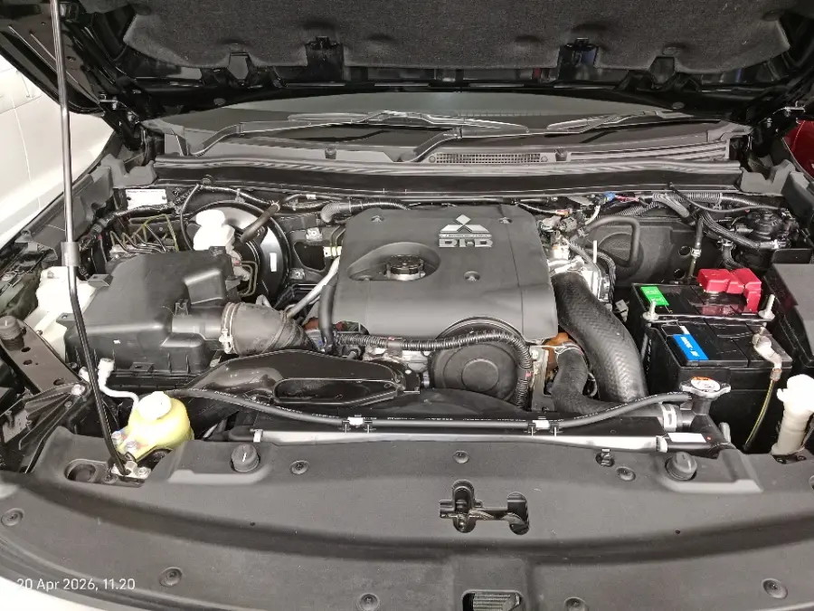 Foto Mobil Bekas Mesin Mitsubishi Pajero Sport 2.5 tahun 2023