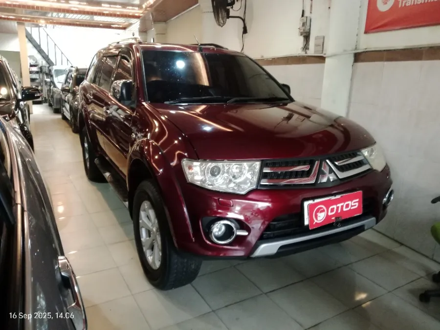 Foto Mobil Bekas Kanan Depan Mitsubishi Pajero Sport 2.5 Dakar tahun 2015