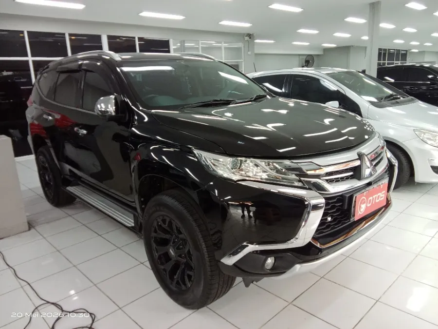 Foto Mobil Bekas Kanan Depan Mitsubishi Pajero Sport 2.5 Exceed 4X2 tahun 2016