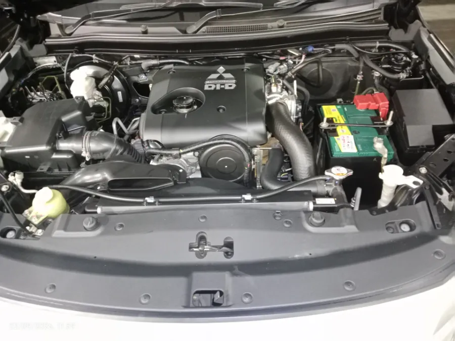 Foto Mobil Bekas Mesin Mitsubishi Pajero Sport 2.5 Exceed 4X2 tahun 2022