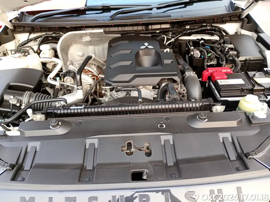 Foto Mobil Bekas Mesin Mitsubishi Triton 2.4 tahun 2025