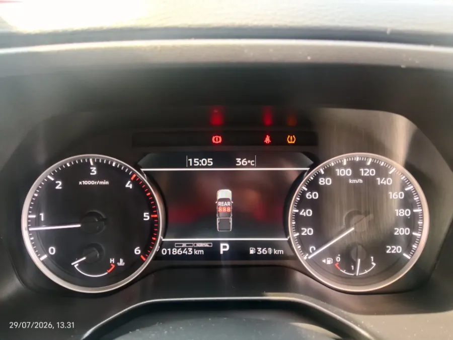 Foto Mobil Bekas Odometer Mitsubishi Triton 2.4 Ultimate 4x4 tahun 2024