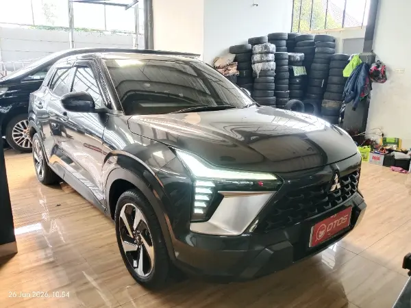 2023 Mitsubishi XForce 1.5 Ultimate - Foto 1 dari 6