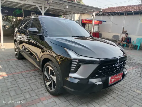 2023 Mitsubishi XForce 1.5 Ultimate - Foto 1 dari 6