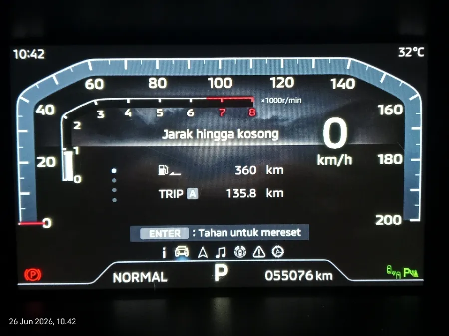 Foto Mobil Bekas Odometer Mitsubishi XForce 1.5 Ultimate tahun 2023