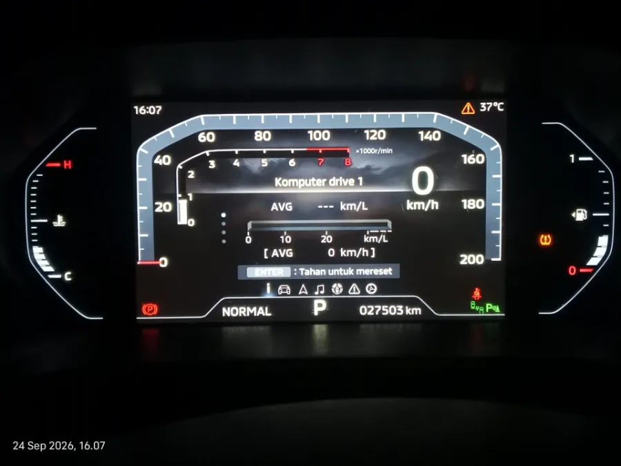 Foto Mobil Bekas Odometer Mitsubishi XForce 1.5 Ultimate tahun 2023