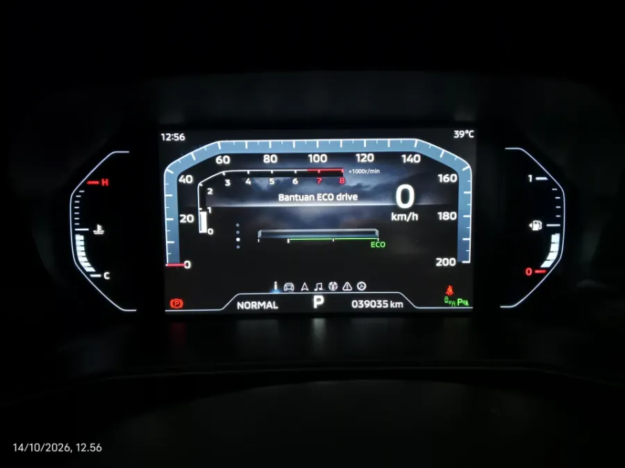Foto Mobil Bekas Odometer Mitsubishi XForce 1.5 Ultimate tahun 2023