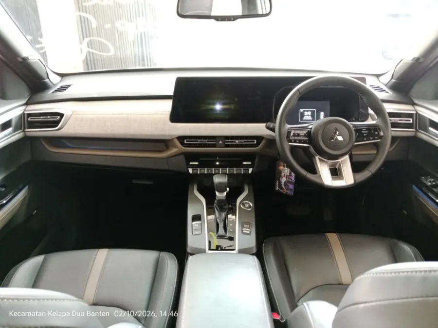 Foto Mobil Bekas Dashboard Mitsubishi XForce 1.5 Ultimate tahun 2024