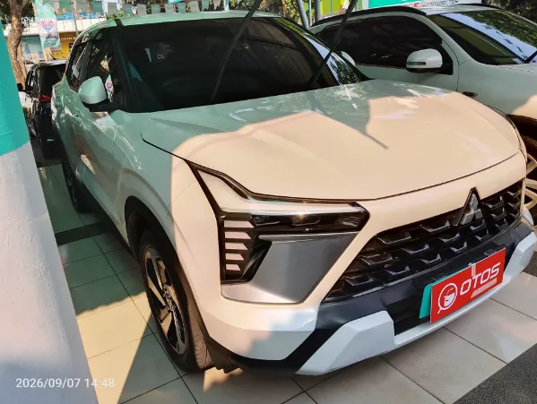 2024 Mitsubishi XForce 1.5 Ultimate - Foto 1 dari 6