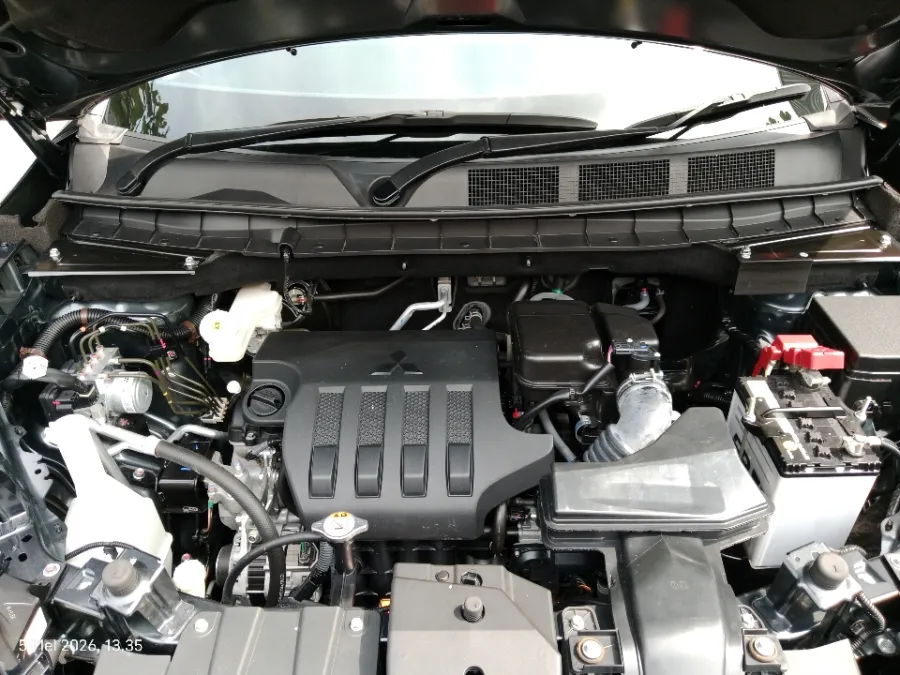 Foto Mobil Bekas Mesin Mitsubishi XForce 1.5 Ultimate tahun 2024
