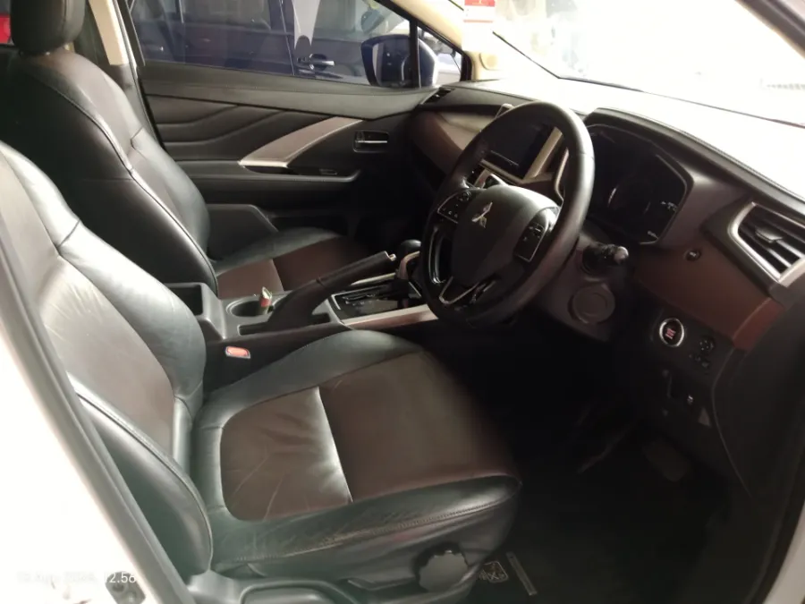 Foto Mobil Bekas Kabin Depan Mitsubishi Xpander 1.5 tahun 2020