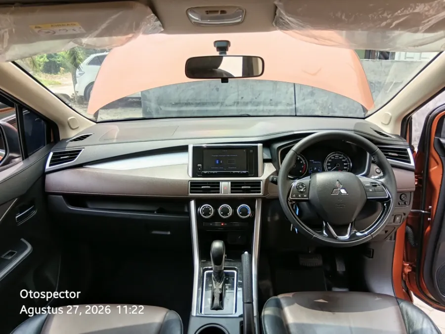 Foto Mobil Bekas Dashboard Mitsubishi Xpander 1.5 Cross tahun 2019