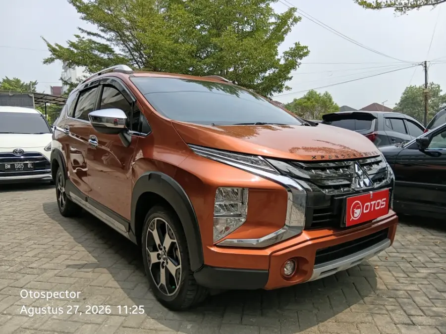 Foto Mobil Bekas Kanan Depan Mitsubishi Xpander 1.5 Cross tahun 2019