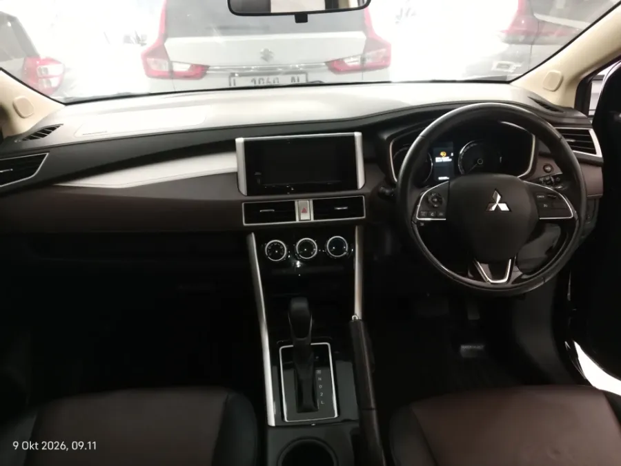 Foto Mobil Bekas Dashboard Mitsubishi Xpander 1.5 Cross tahun 2020
