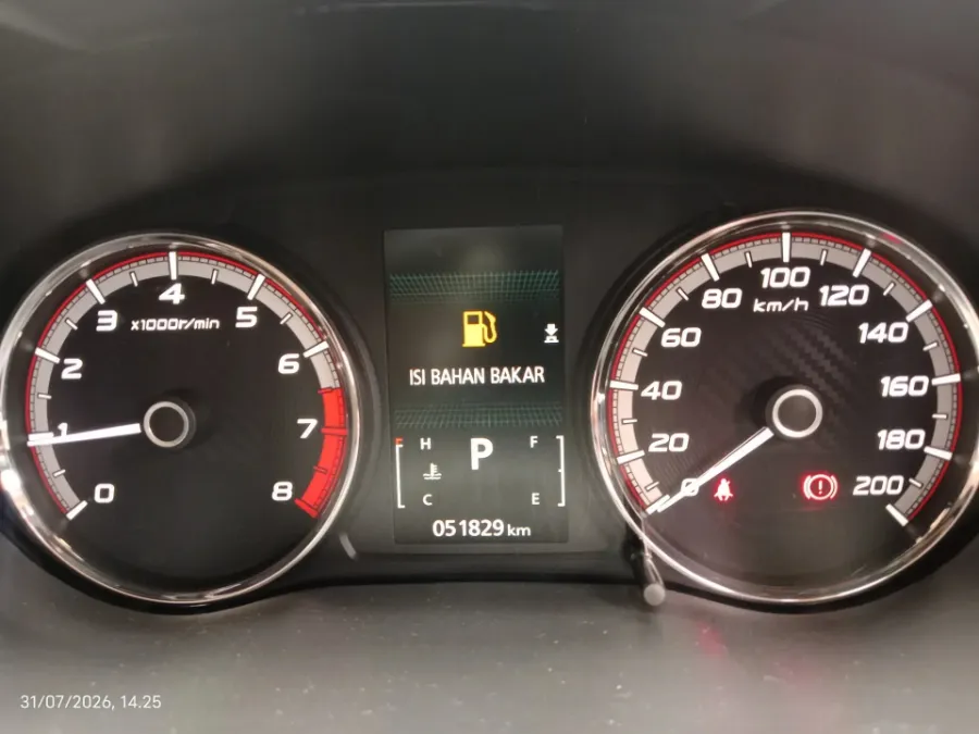 Foto Mobil Bekas Odometer Mitsubishi Xpander 1.5 Cross tahun 2020