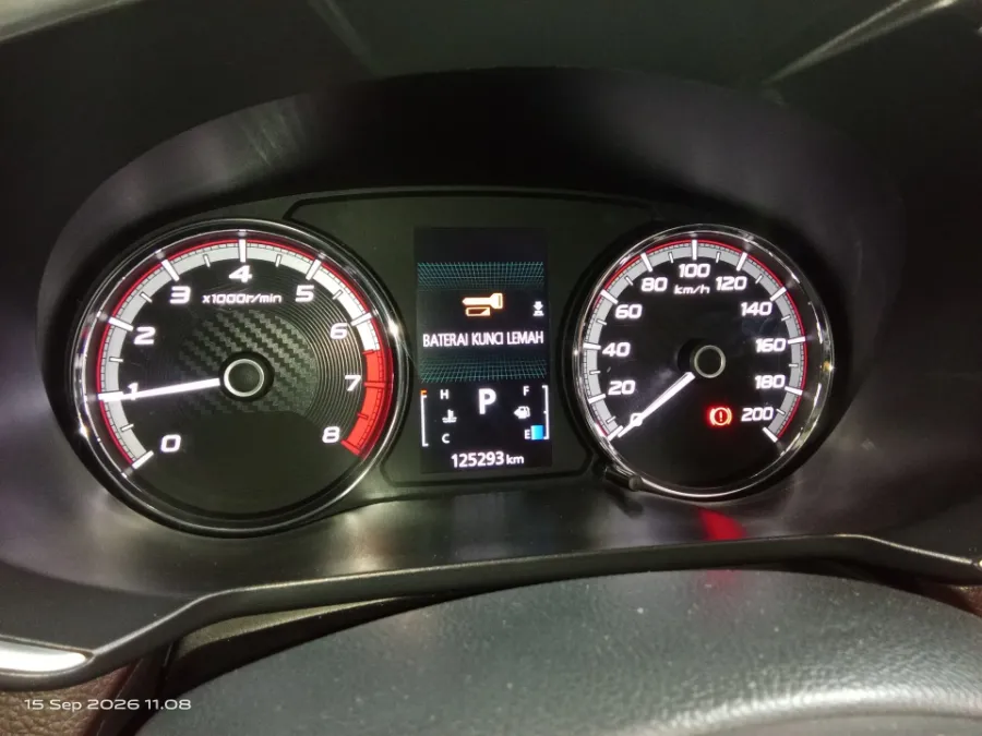 Foto Mobil Bekas Odometer Mitsubishi Xpander 1.5 Cross tahun 2020
