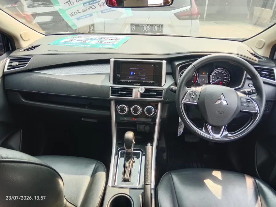 Foto Mobil Bekas Dashboard Mitsubishi Xpander 1.5 Cross tahun 2021