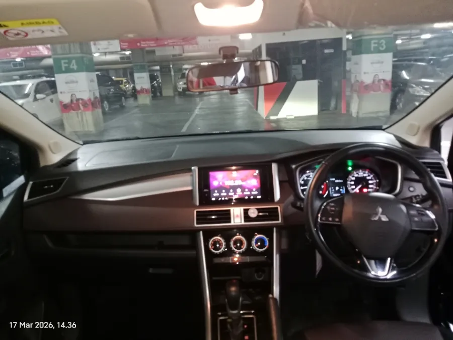 Foto Mobil Bekas Dashboard Mitsubishi Xpander 1.5 Cross tahun 2021