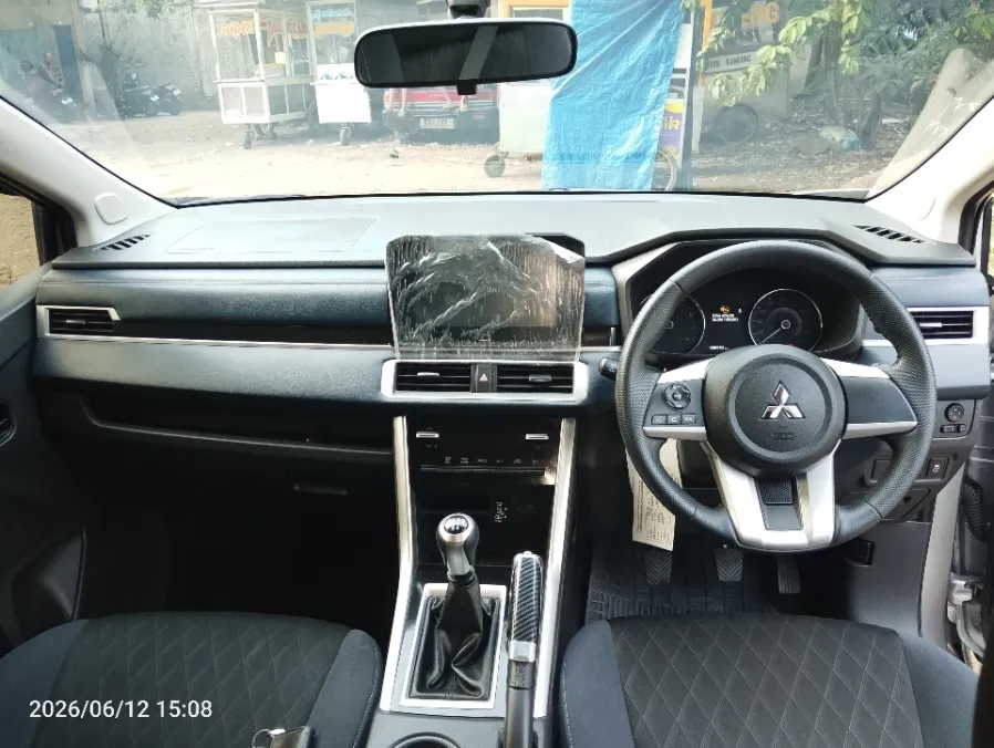 Foto Mobil Bekas Dashboard Mitsubishi Xpander 1.5 Cross tahun 2021