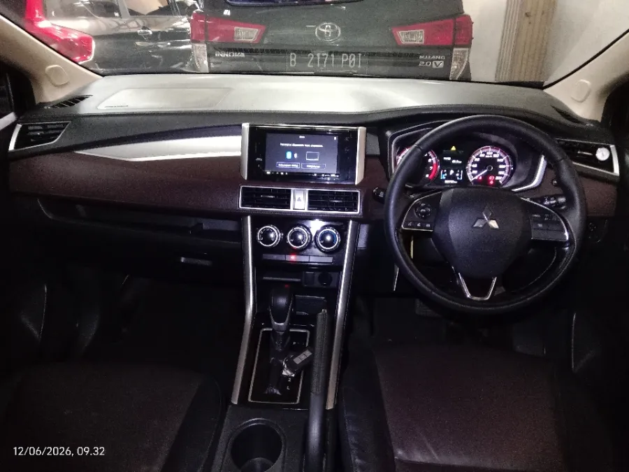 Foto Mobil Bekas Dashboard Mitsubishi Xpander 1.5 Cross tahun 2021