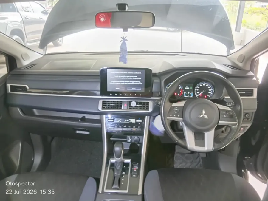 Foto Mobil Bekas Dashboard Mitsubishi Xpander 1.5 Cross tahun 2021