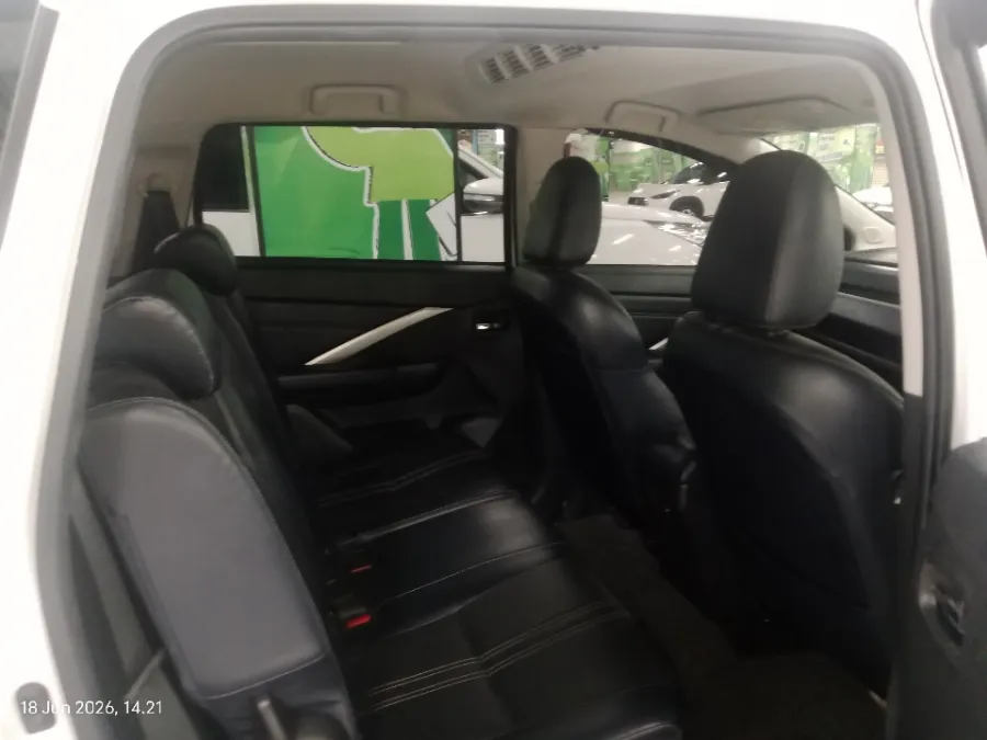 Foto Mobil Bekas Kabin Belakang Mitsubishi Xpander 1.5 Cross tahun 2021