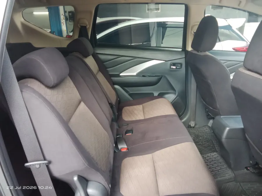 Foto Mobil Bekas Kabin Belakang Mitsubishi Xpander 1.5 Cross tahun 2021