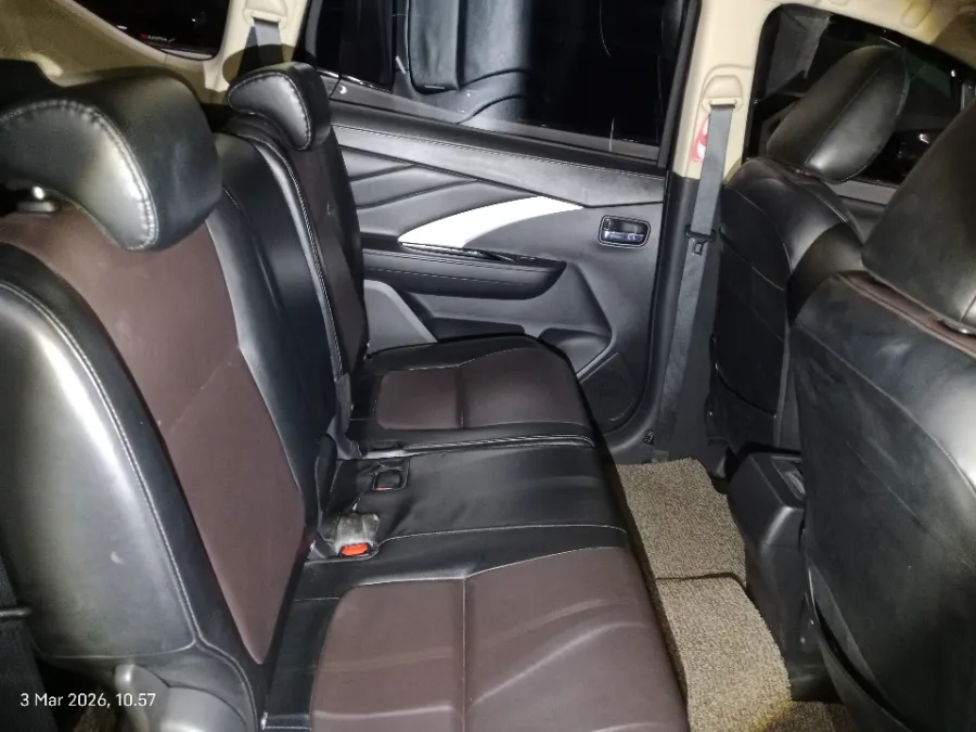 Foto Mobil Bekas Kabin Belakang Mitsubishi Xpander 1.5 Cross tahun 2021