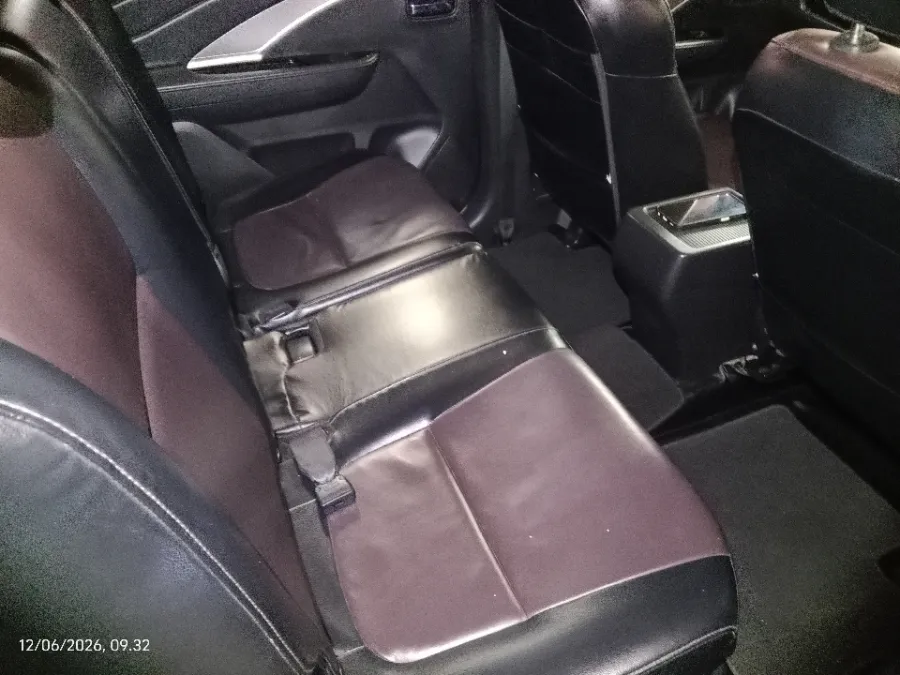 Foto Mobil Bekas Kabin Belakang Mitsubishi Xpander 1.5 Cross tahun 2021