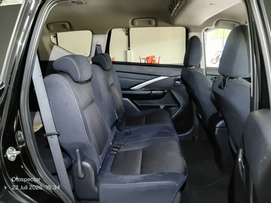 Foto Mobil Bekas Kabin Belakang Mitsubishi Xpander 1.5 Cross tahun 2021