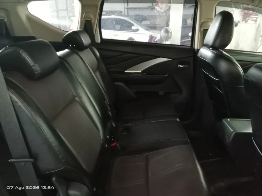 Foto Mobil Bekas Kabin Belakang Mitsubishi Xpander 1.5 Cross tahun 2021