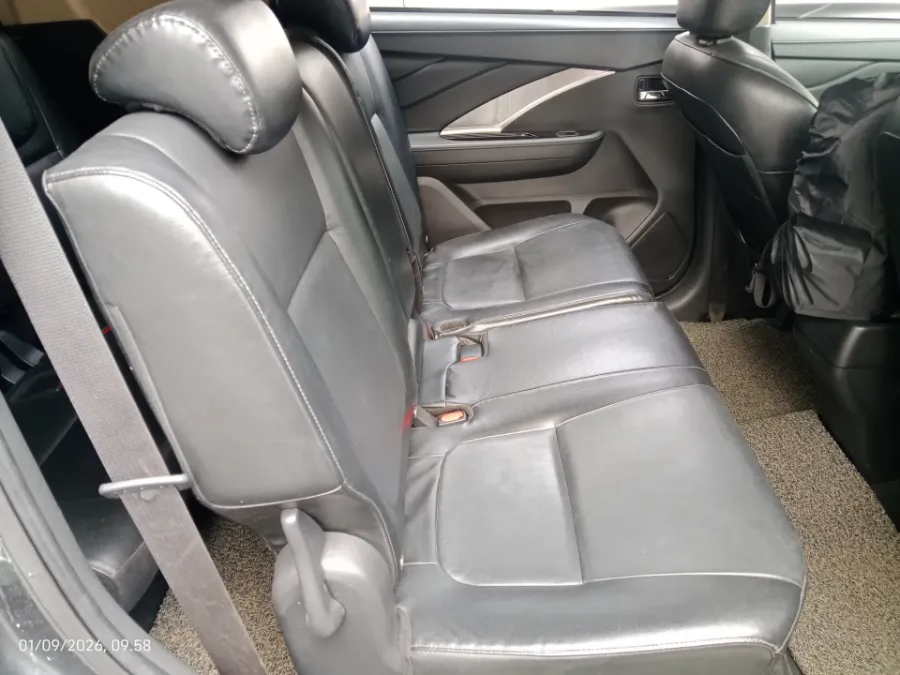 Foto Mobil Bekas Kabin Belakang Mitsubishi Xpander 1.5 Cross tahun 2021