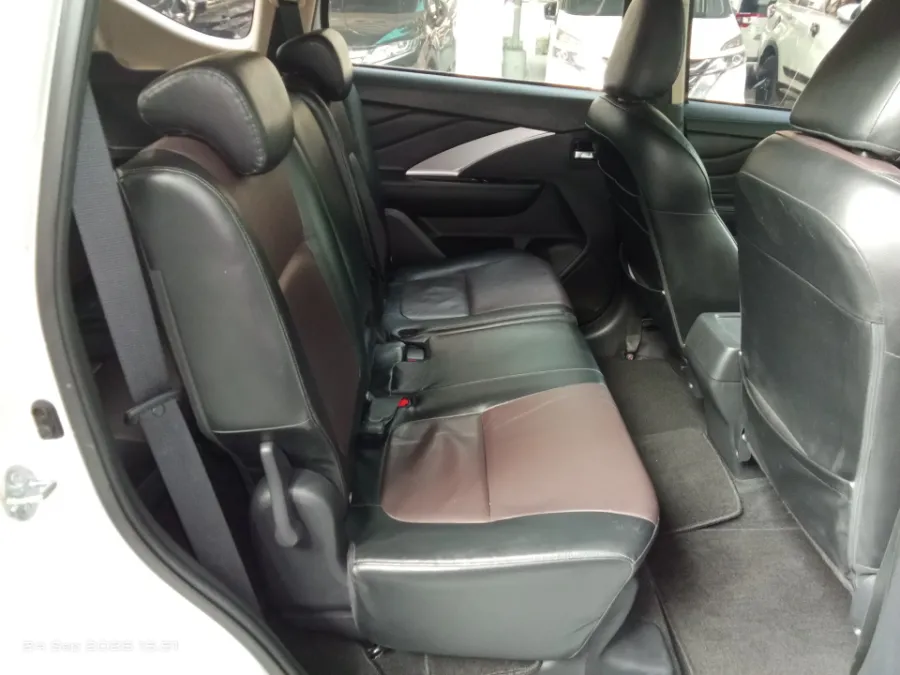 Foto Mobil Bekas Kabin Belakang Mitsubishi Xpander 1.5 Cross tahun 2021