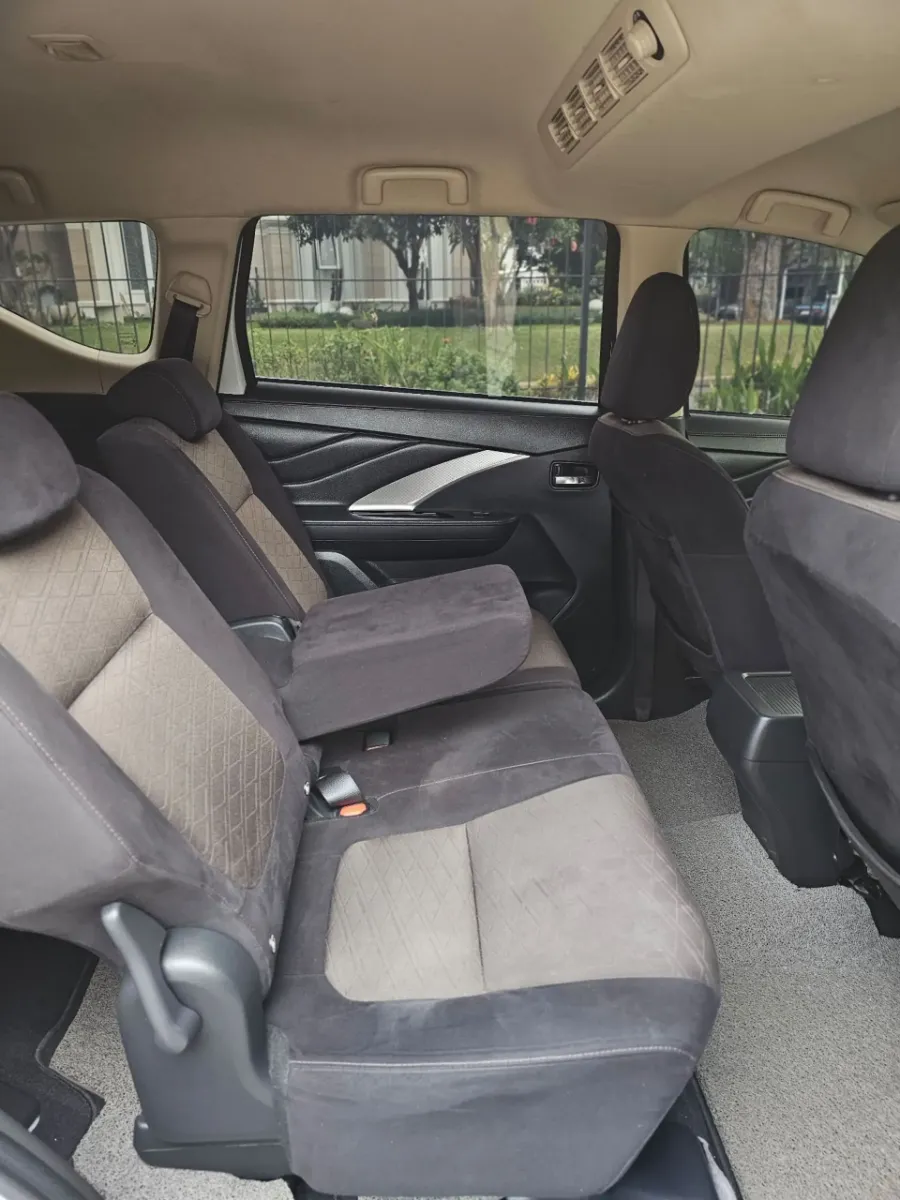 Foto Mobil Bekas Kabin Belakang Mitsubishi Xpander 1.5 Cross tahun 2021