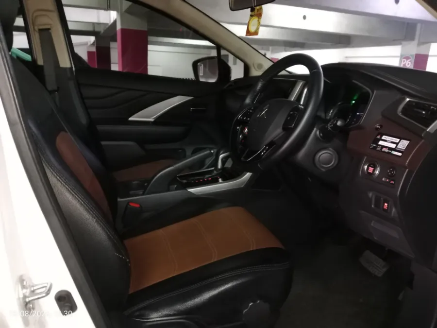 Foto Mobil Bekas Kabin Depan Mitsubishi Xpander 1.5 Cross tahun 2021