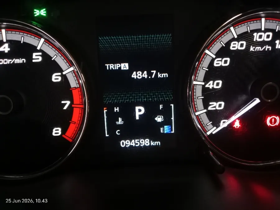 Foto Mobil Bekas Odometer Mitsubishi Xpander 1.5 Cross tahun 2021