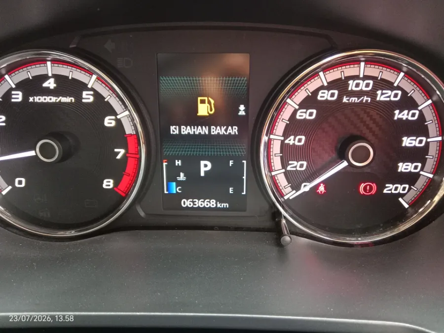 Foto Mobil Bekas Odometer Mitsubishi Xpander 1.5 Cross tahun 2021